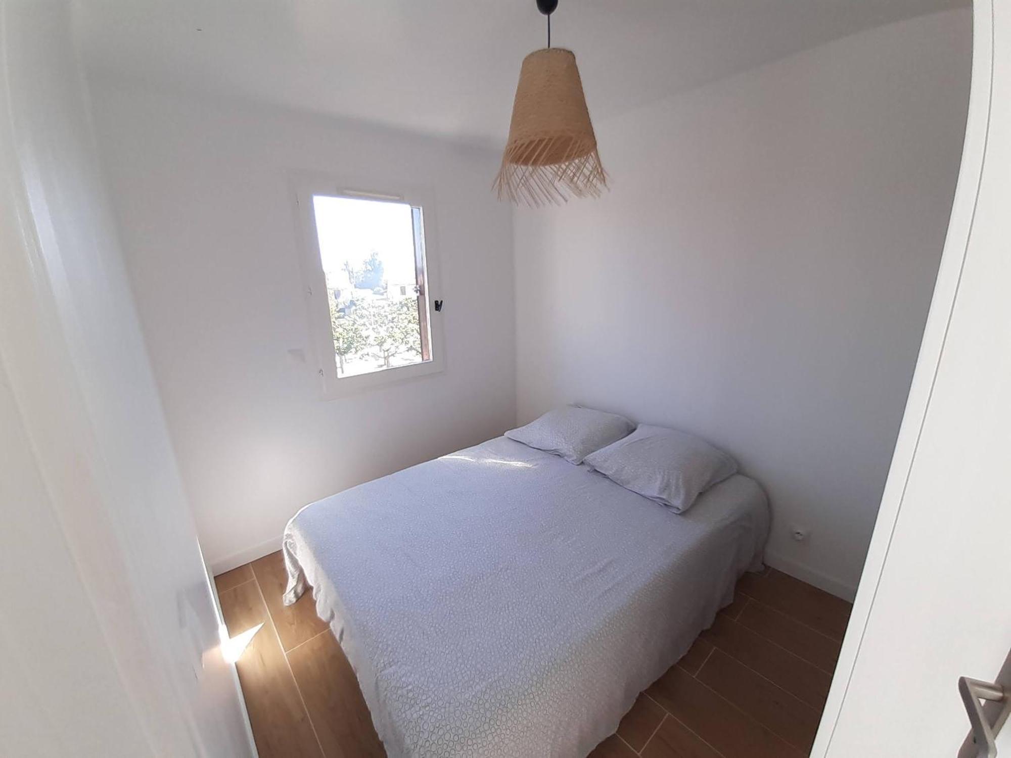 Appt 3 Pieces Climatise Avec Terrasse - Draps Et Serviettes Non Fournis